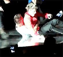 Liam i Niall ;D
<3

gif