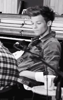 Louis ;*