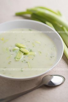 Zupa z porów z parówkami Iwony