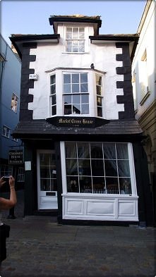 The Crooked House of Windsor
Przechylony domek w Windsorze