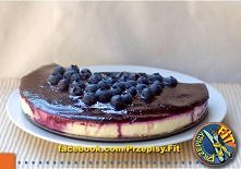 Składniki:

 - 2 szklanki borówek, albo jagód (lepsze, mają mniej węglowodanów) (ok. 300g)
 - Stevia do smaku
 - 3 - 3,5 płaskich łyżek żelatyny (ok 30g)
 - 3 opak serka homogen...