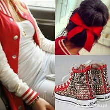 Czerwono nam! Trampki z ćwi...