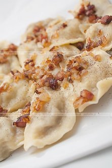 Pierogi z ziemniakami i boczkiem