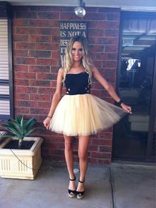 Cudowna sukienka a nogi <3