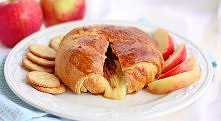 Brie na słodko w cieście francuskim