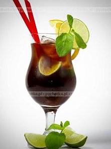 Drink z coca colą na upalne dni