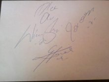 niby zwykły kawałek kartki,...