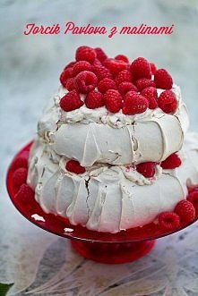 Torcik Pavlova z malinami!