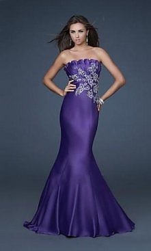Elegant Strapless Prom Dres...