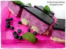 Jagodowa kostka (jogurtowiec jagodowy)