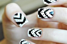 Black and white Aztec Manicure