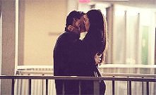 Elena & Damon kissing ♥