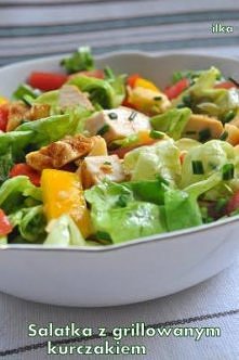 Sałatka z grillowanym kurczakiem