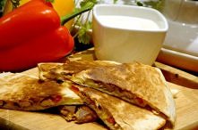 QUESADILLAS Z KURCZAKIEM A'LA FAJITAS