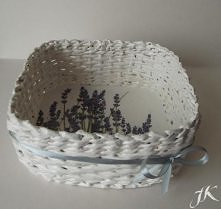 z papierowej wikliny