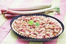 Kruchy torcik z rabarbarem