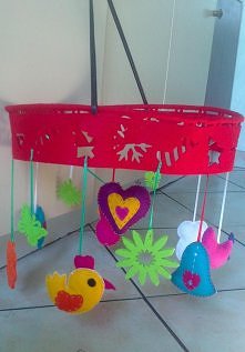 Karuzela nad łóżeczko dla Julki.