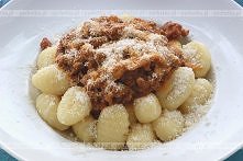 Drożdżowe kluski gotowane na parze