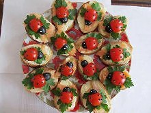 Biedroneczki na kanapkach - przepis na Tipy.pl