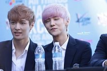 Druga (ostatnia)część zdjęć z promocji Growl i Wolf:)
->
dream-lucifer-art.blogspot.com/