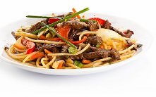 Makaron chiński z wołowiną
...