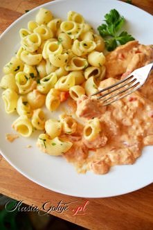 Indyk w sosie serowo-paprykowym. Przepis po kliknięciu w zdjęcie