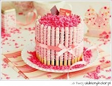 Nie pogardziłabym takim torcikiem ♥