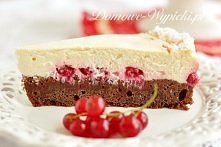 Sernik z porzeczkami na czekoladowym cieście 

Składniki:
Ciasto czekoladowe:

    150g czekolady gorzkiej
    150g masła
    3 jajka
    szczypta soli
    100g cukru
    150g m...