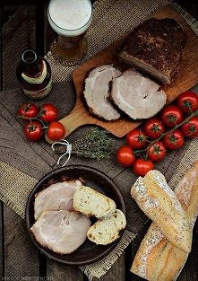 Aromatyczna karkówka w chrzanie

Po upiecz﻿eniu mięso jest kruche i socz﻿yste. Idealne do sz﻿klanecz﻿ki dobrego, psz﻿enicz﻿nego piwa.



Składniki:

* 1,5 kg chudej karkówki


M...