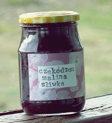 czekodżem malinowo śliwkowy

maliny, śliwki, cukier, kakao, czekolada

umyte maliny i śliwki smażę a garnku o grubym dnie, aż będą miękkie, następnie przecieram przez sito, aby ...