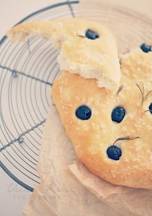 Focaccia z czarnymi oliwkami