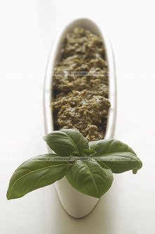 Pesto z bazylią i orzechami