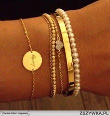 Śliczne delikatne bransolet...