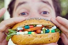 Dzisiejszym gorącym tematem są leki "odchudzające". Nie wiem kto o zdrowych zmysłach chciałby faszerować się chemią aby być chudszym. Przecież ćwiczy się dla zdrowia, ...