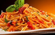 Makaron z sosem pomidorowym