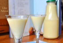 Advocat - likier jajeczny
Składniki (ok. 1l)
8-9 żółtek
1 puszka mleka skondensowanego, słodzonego
¾ szklanki cukru, drobnego lub pudru
1 opakowanie cukru waniliowego (16g)
0,5 ...