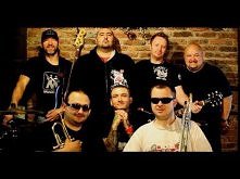 PIERSI - Bałkanica (Officia...