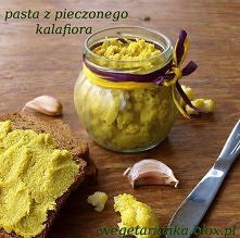 Pasta z pieczonego kalafiora

1/2 średniego kalafiora (ok 500 g)

4 łyżki oliwy

3 ząbki czosnku

sól

łyżeczka curry w proszku

odrobina wody

Wykonanie

Umyty i osuszony kalaf...