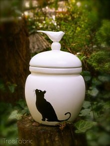 Słoik w stylu Cottage. Starą powłokę zmatowiłam papierem ściernym. Przykleiła...