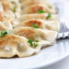 Pierogi pieczone z mięsnym farszem