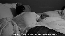 Zawsze czekam na ten sms, tą wiadomość, ale ona nigdy nie przychodzi