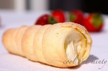 Efektowne, delikatne rurki z kruchego ciasta wypełnione najlepszym kremem budyniowo-maślanym z dodatkiem rumu