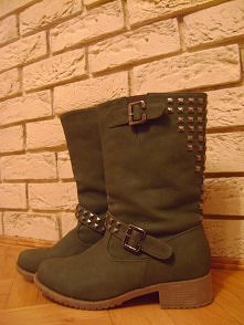 Botki z ćwiekami... Moda jesiennaaaa.. ♥