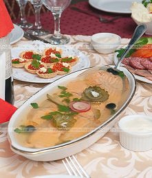 Dorsz lub karp w galarecie