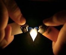 <3