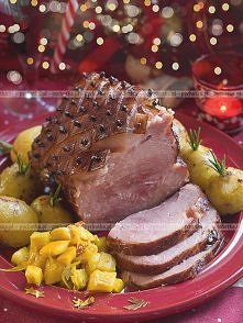 Pieczona wędzona szynka