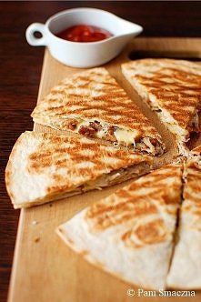 Quesadilla z kurkami i kurc...