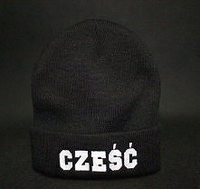 Świetna czapeczka. Wie ktoś...