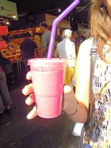 smoothie truskawkowo-kokosowe ze świeżych owoców!