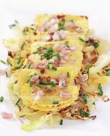 Pierogi z mięsem i rodzynkami